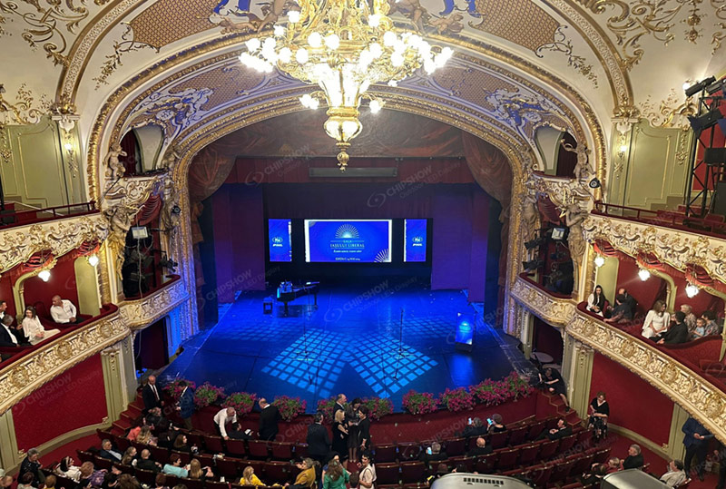 Romanya'da tiyatro için C-Beetle P2.97 sahne ekranı