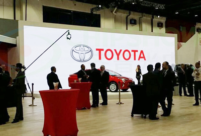 Dubai Otomobil Fuarı'nda C-MAX P3 iç mekan LED ekranı
